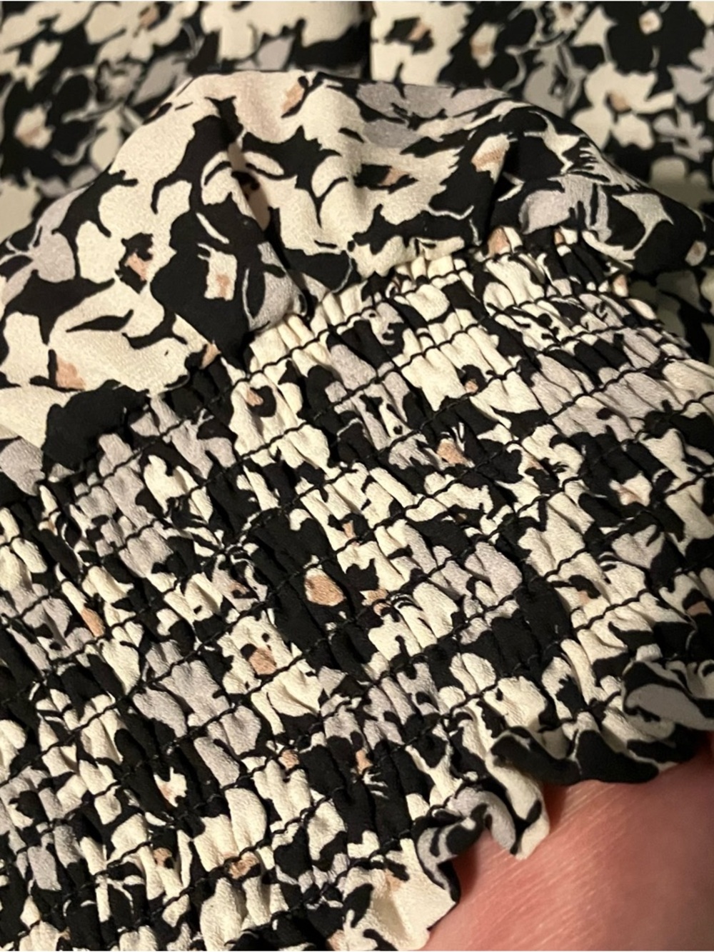 Philosophy Women’s Large Monochrome Floral Smock Waist Blouse Boho Cottagecore - Picture 4 of 7